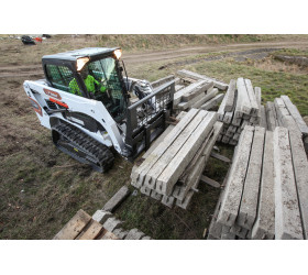 Miniładowarka gąsienicowa BOBCAT T450