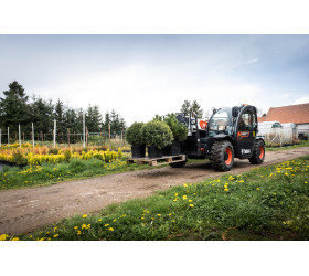 Podnośnik teleskopowy TL25.60 BOBCAT