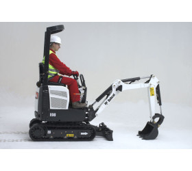 Minikoparka E08 BOBCAT