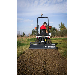Traktor kompaktowy CT1025 BOBCAT