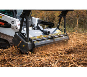 Obcinacz do prac w lesie BOBCAT FRC 200 HT