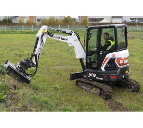 Minikoparka E26 BOBCAT