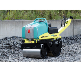Walec prowadzony AMMANN ARW 65-S Hatz