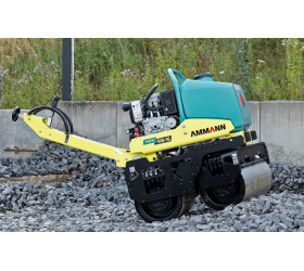 Walec prowadzony AMMANN ARW 65-S Yanmar