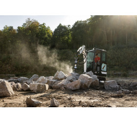 Minikoparka E16 R2 BOBCAT