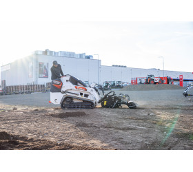 Miniładowarka gąsienicowa BOBCAT MT120