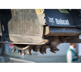 Frezarka samopoziomująca Bobcat 35 cm