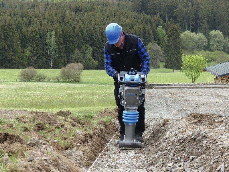 Naszym zdaniem najlepszy ubijak stopowy na rynku - WEBER SRV 620