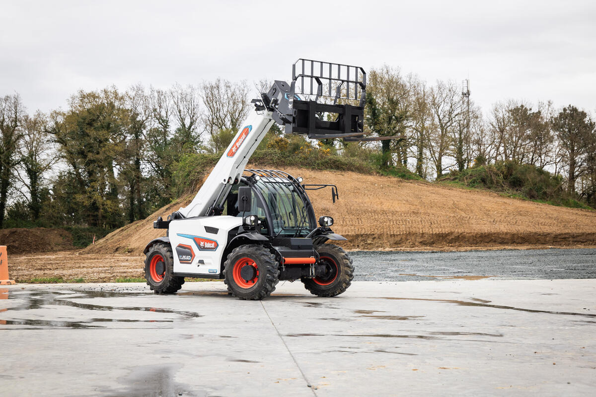 Superkompaktowa ładowarka teleskopowa Bobcat TL25.60