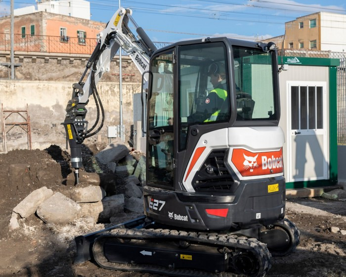 Pokazujemy i prezentujemy - Koparka Bobcat E27