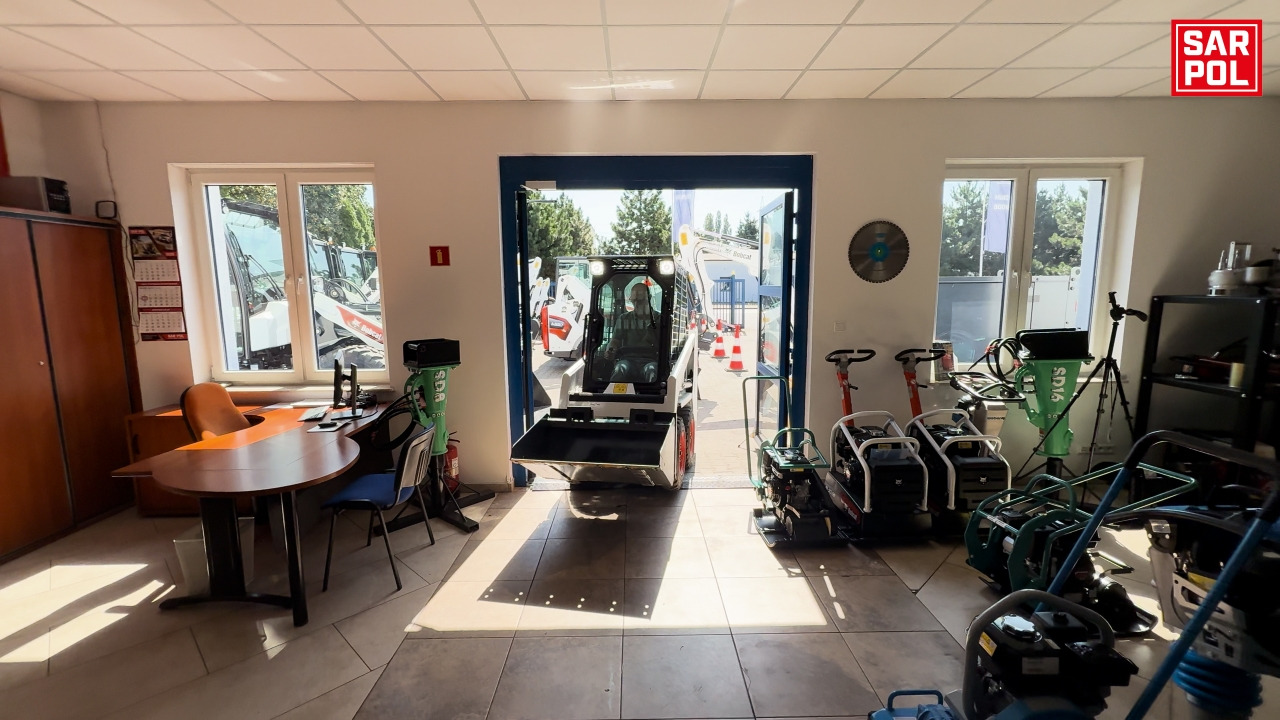 Miniładowarka Bobcat S70 w akcji – mała maszyna, wielkie możliwości!